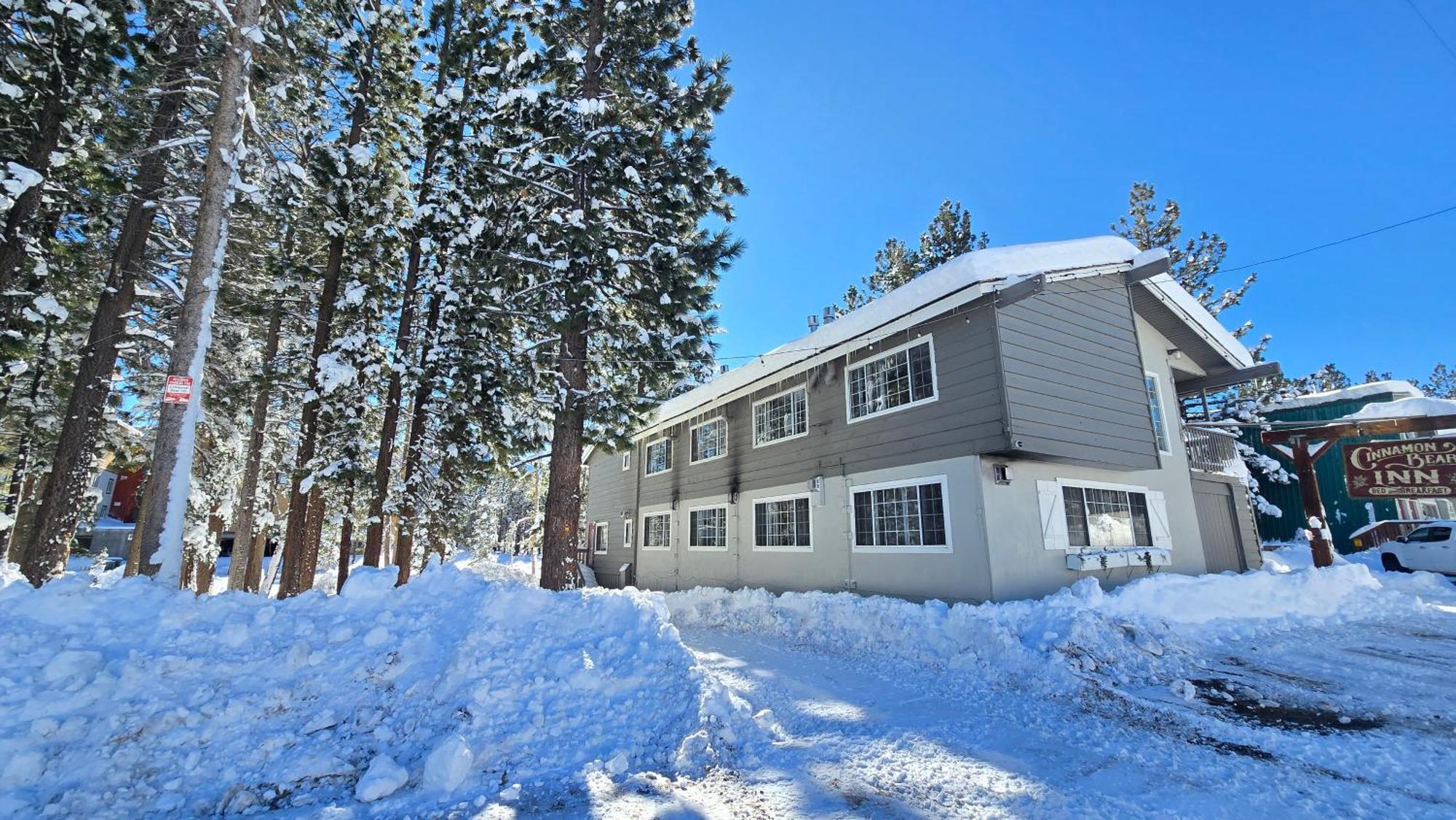 Cinnamon Bear Inn Mammoth Lakes Exterior photo