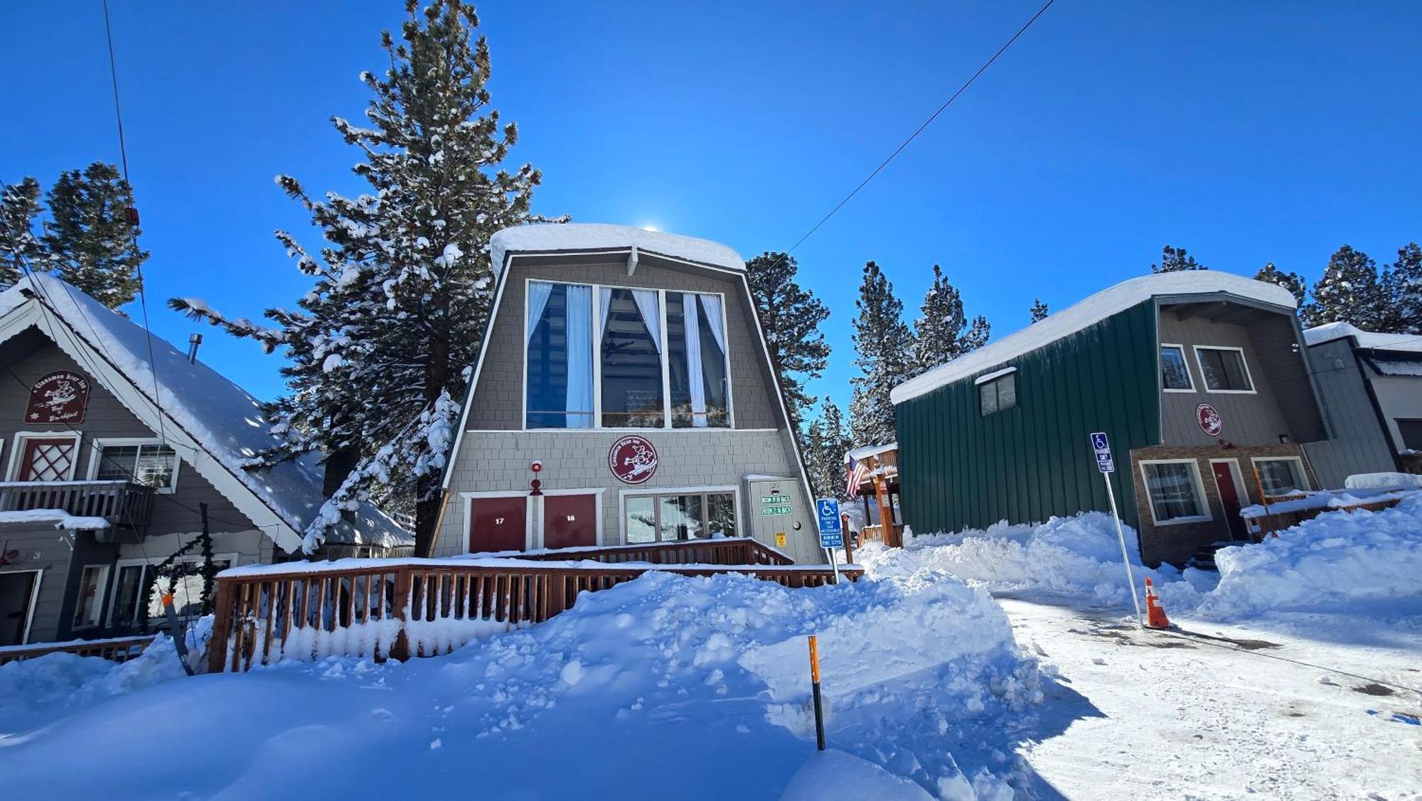 Cinnamon Bear Inn Mammoth Lakes Exterior photo